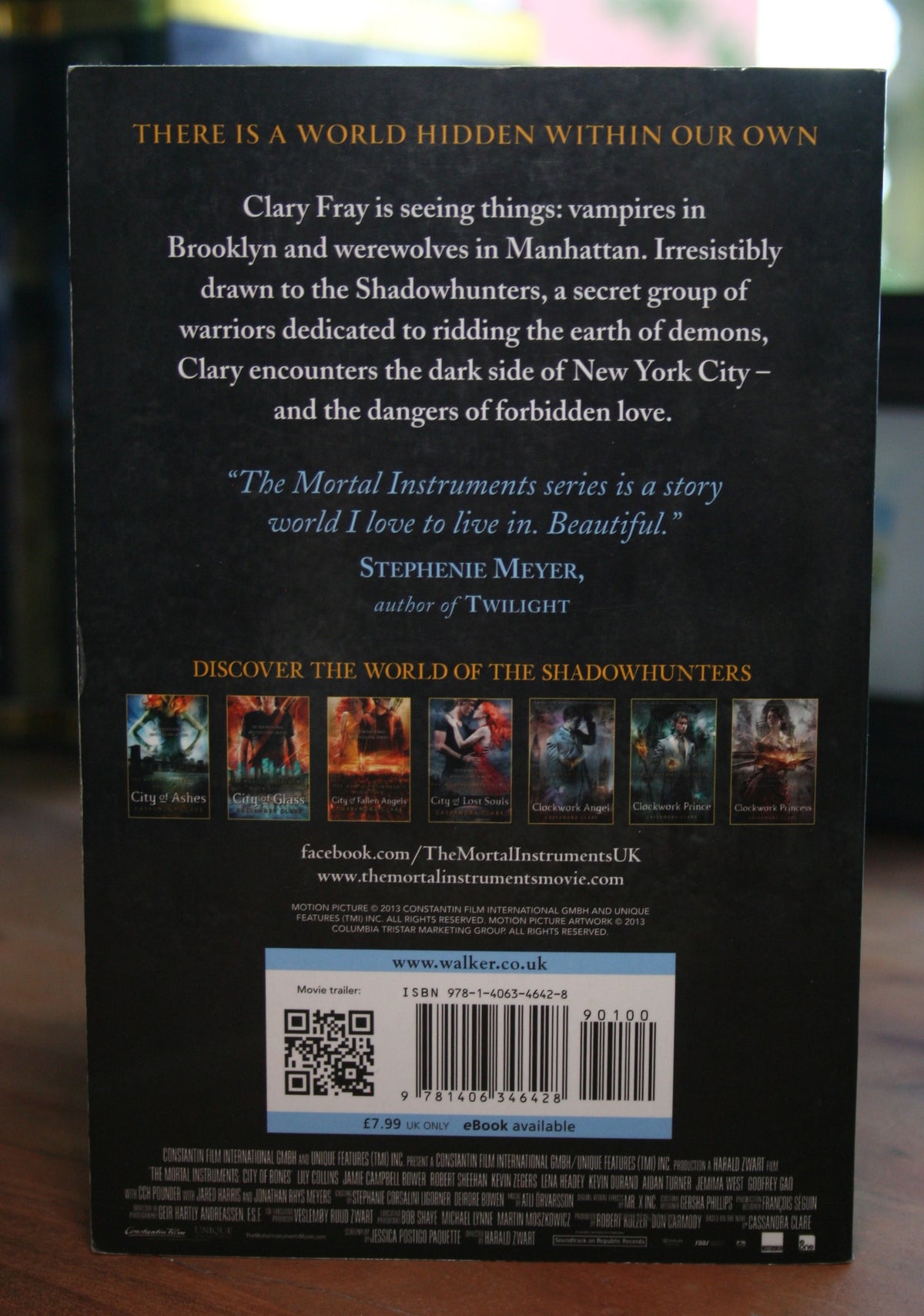 City of Bones (The Mortal Instruments, #1)