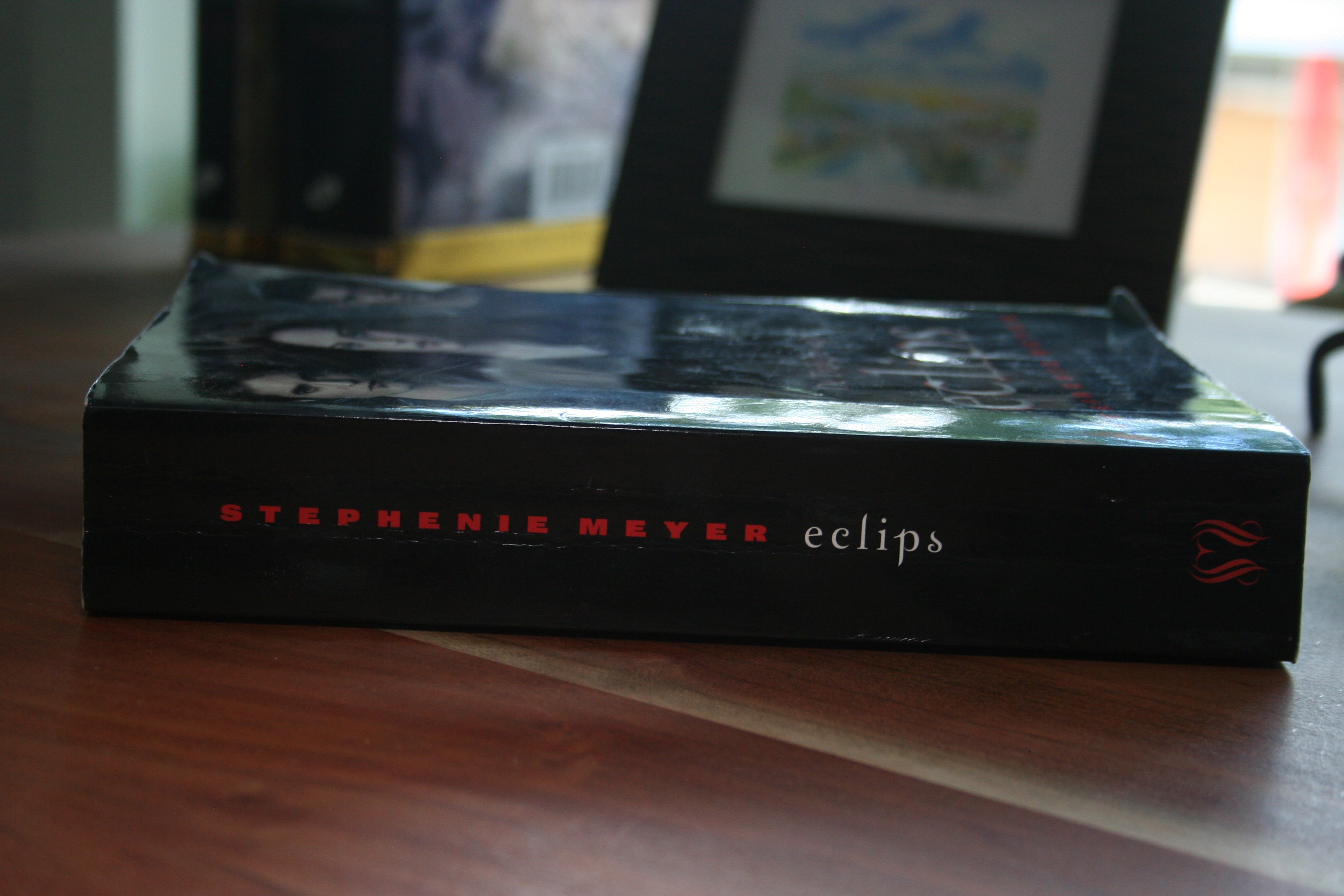 Eclipse (Twilight Saga, #3)