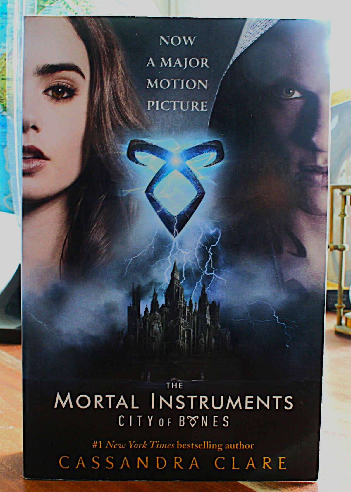 City of Bones (The Mortal Instruments, #1)
